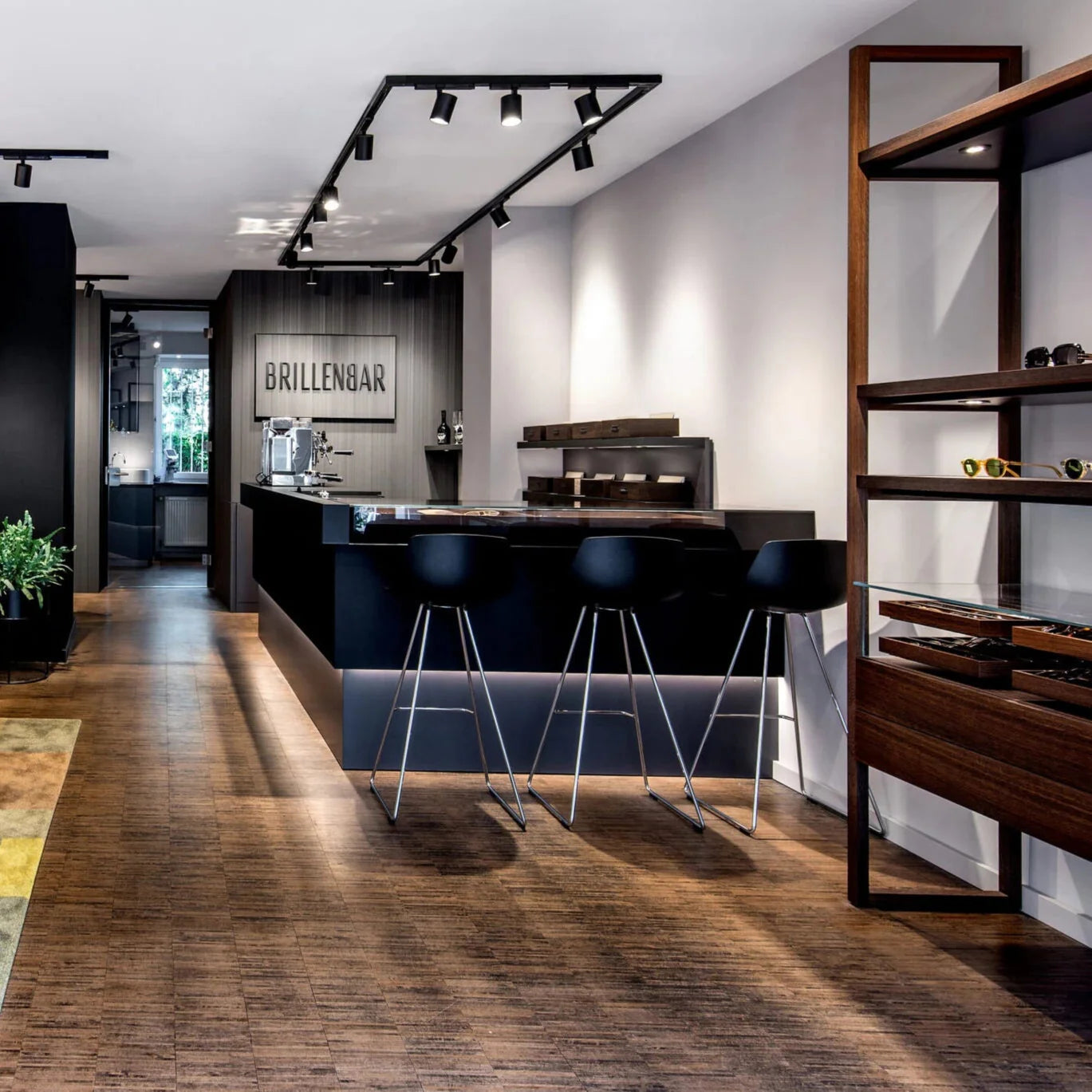 Tabouret de bar Miunn avec base en luge