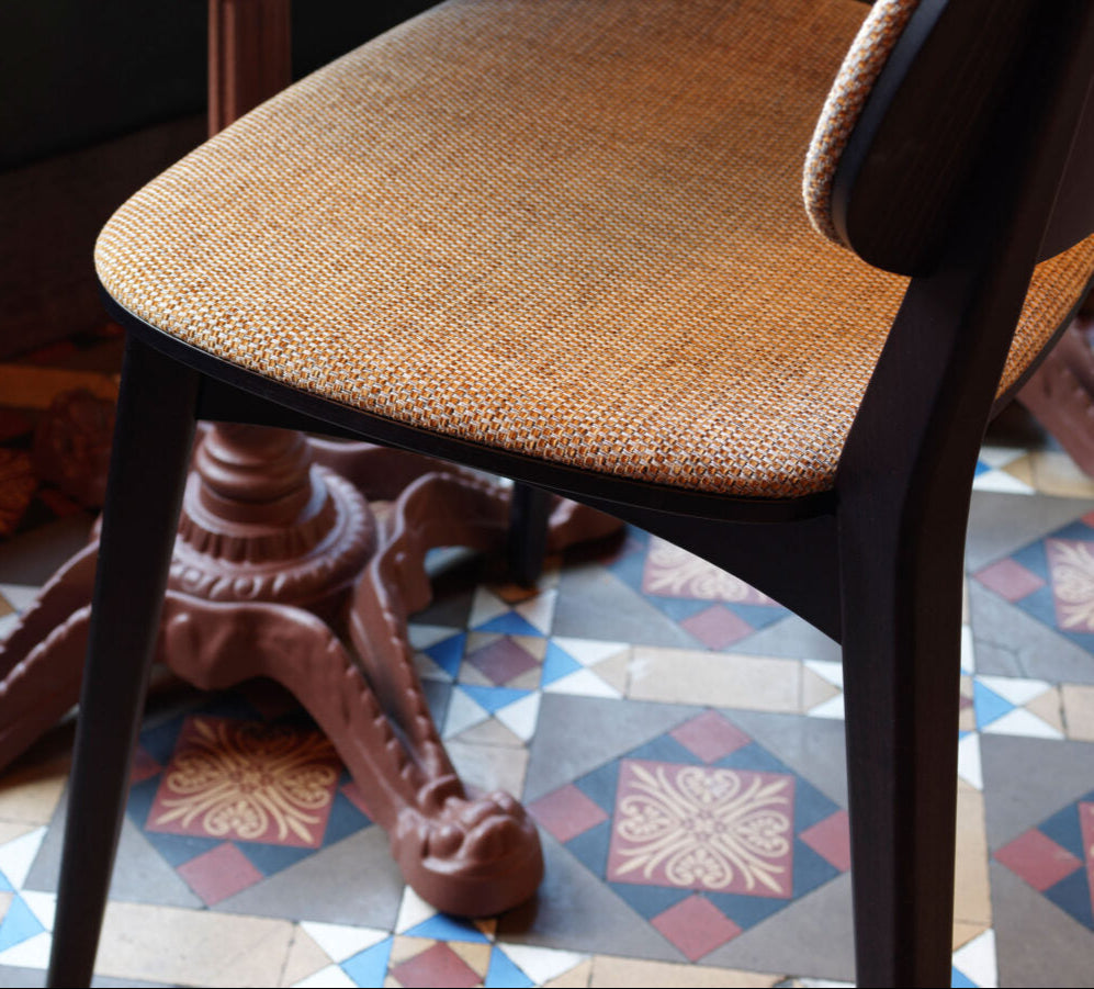 Chaise rembourrée pour poupée 552