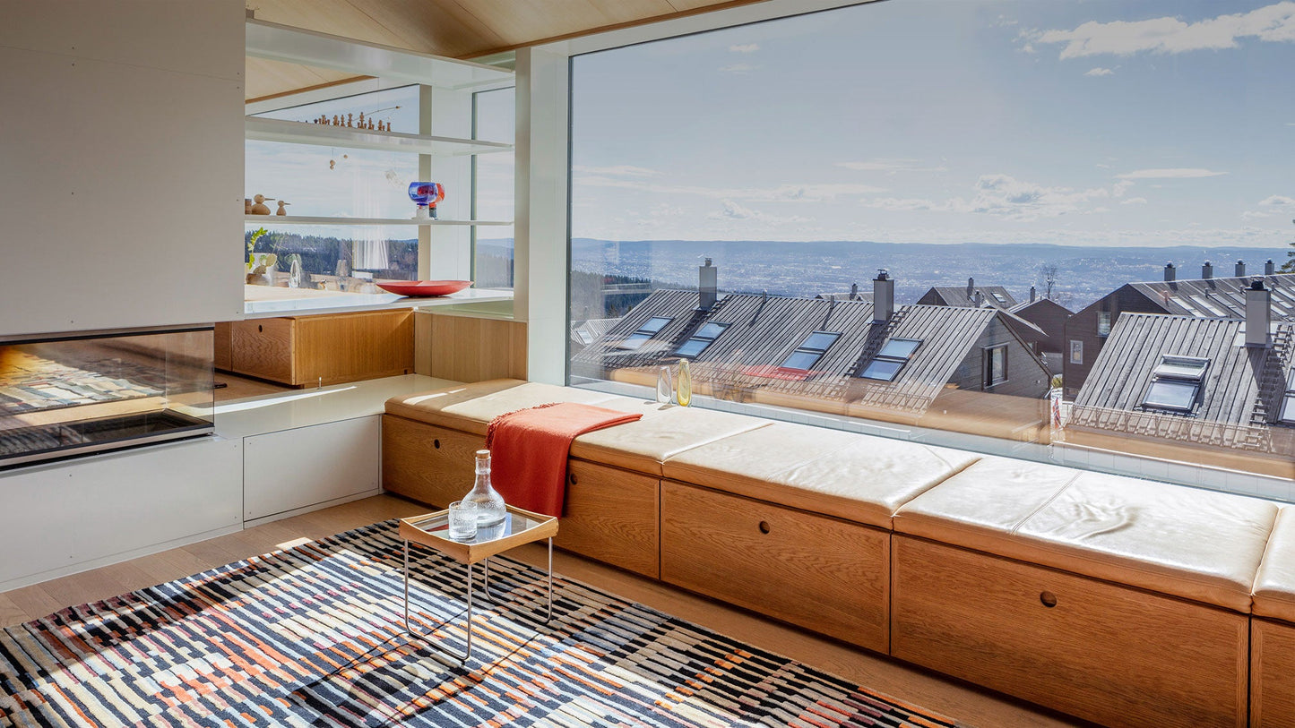 Tapis touffeté à la main marron corail sur le devant