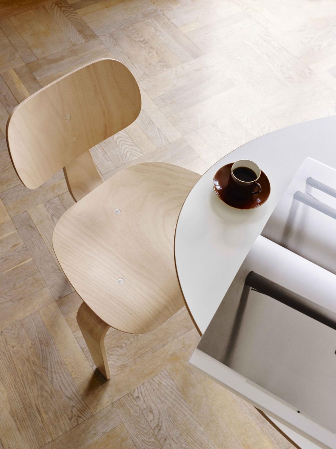 Chaise en bois Eiermann SE42