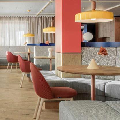 Fauteuil Iola avec base en bois