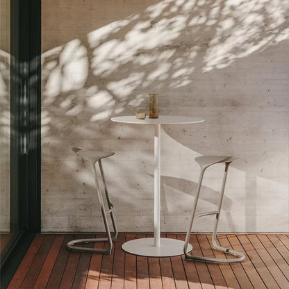 Comptoir croisé et tabouret de bar