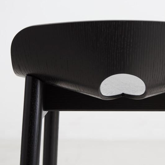 Chaise et tabouret de salle à manger Mono