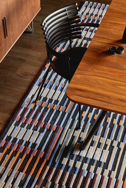 Tapis touffeté à la main marron corail sur le devant