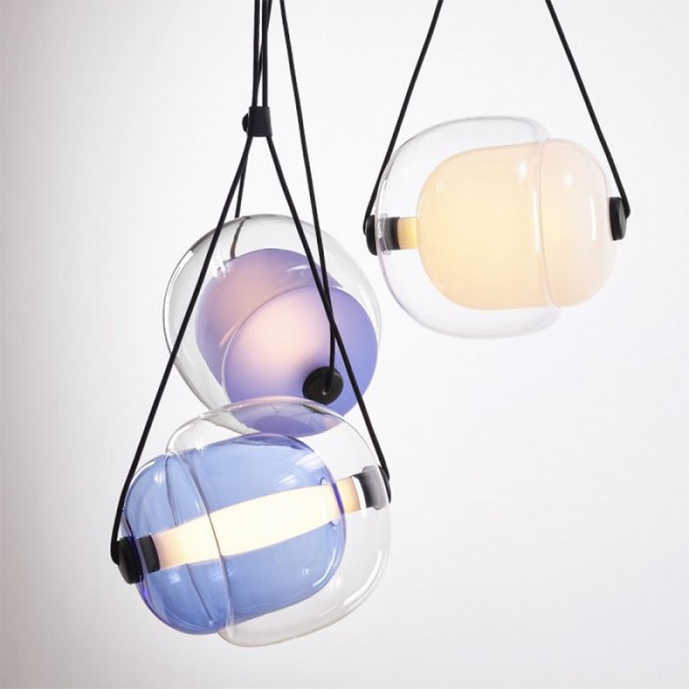 Lampe suspendue triangulaire Capsula