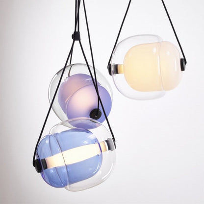 Lampe suspendue triangulaire Capsula