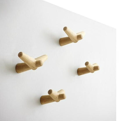 Crochet d'aile de queue