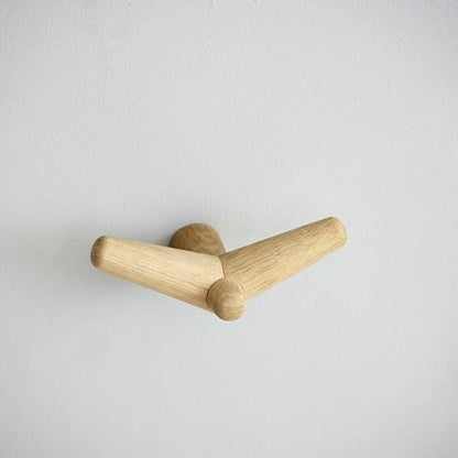 Crochet d'aile de queue