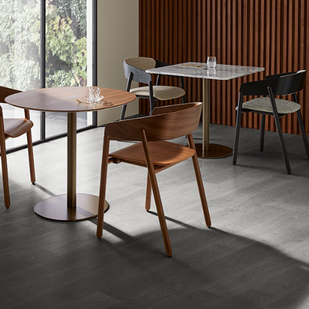 Chaise rembourrée Mava