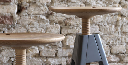 Tabouret à trois pieds Vitos