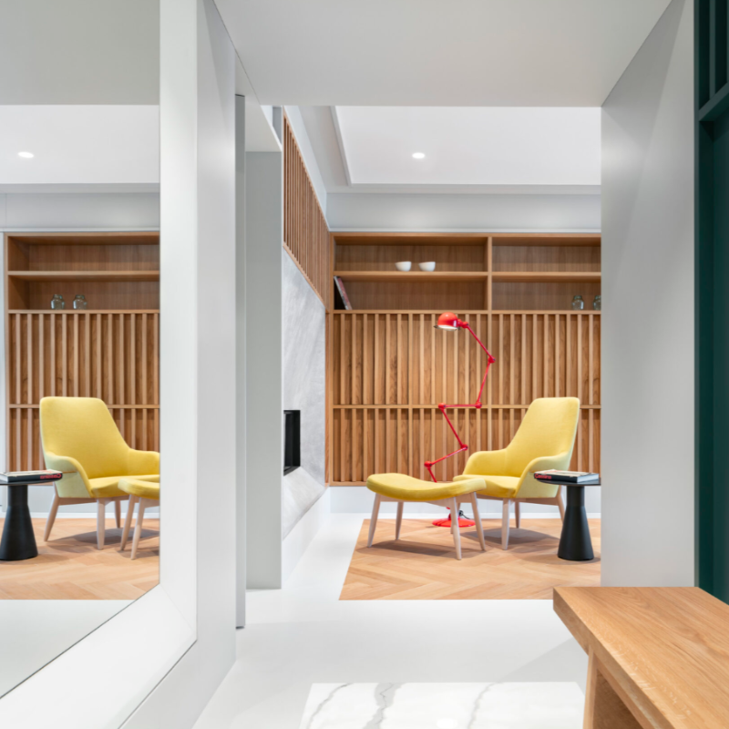 Fauteuil de salon à dossier haut Spy 659