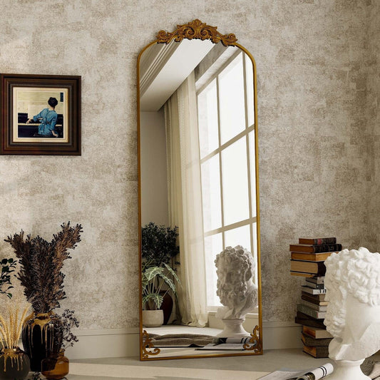 Miroir arqué pleine longueur avec motif floral baroque