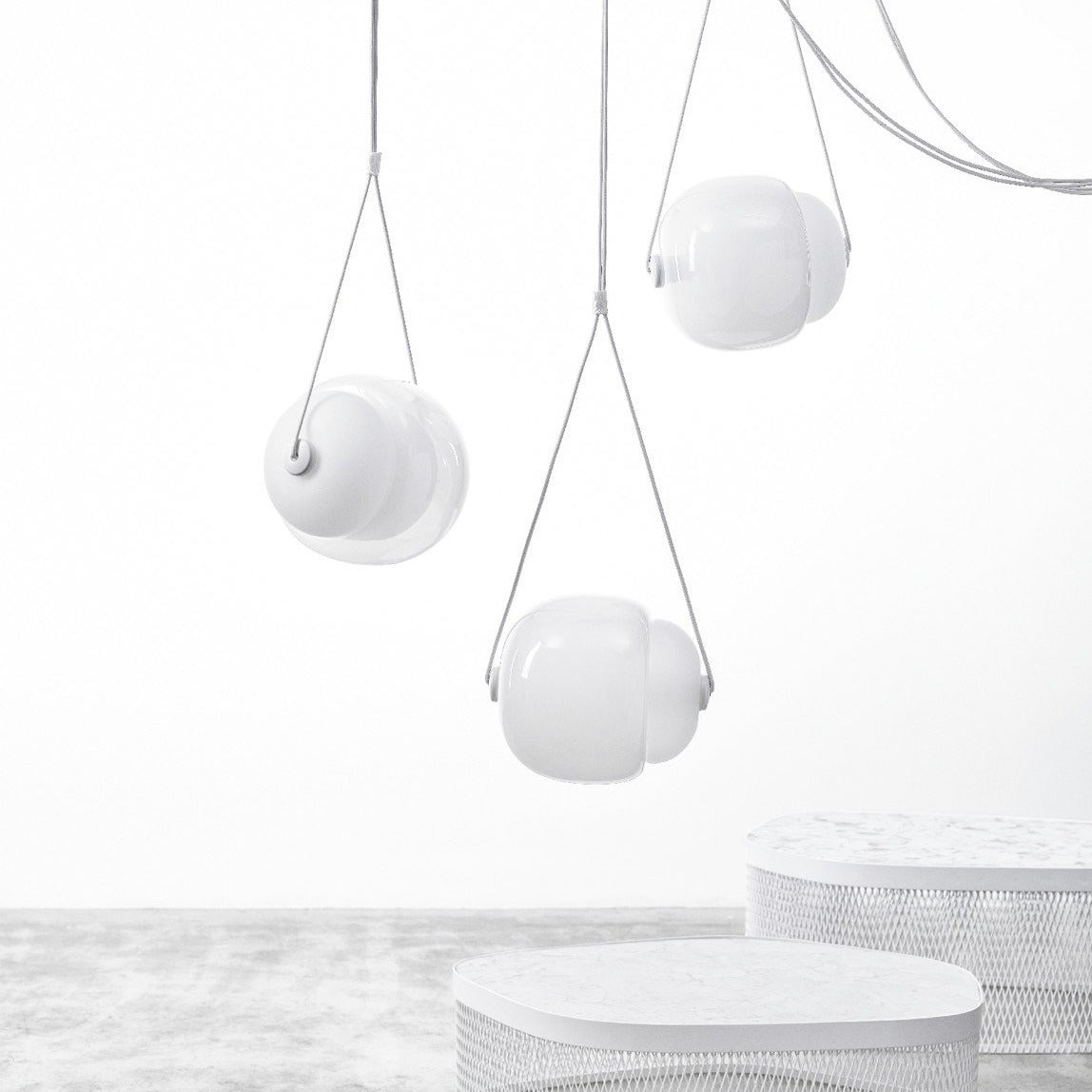 Lampe suspendue triangulaire Capsula