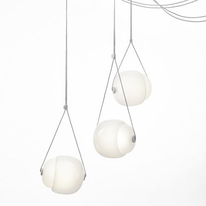 Lampe suspendue triangulaire Capsula