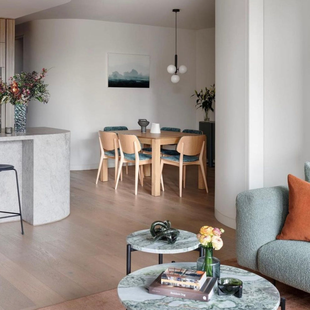 Chaise rembourrée pour poupée 552