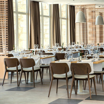 Chaise rembourrée pour poupée 552