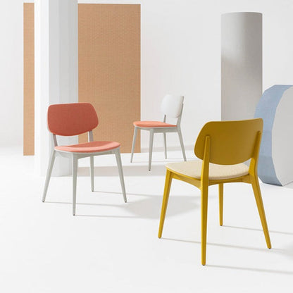 Chaise rembourrée pour poupée 552