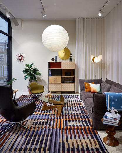 Tapis touffeté à la main marron corail sur le devant