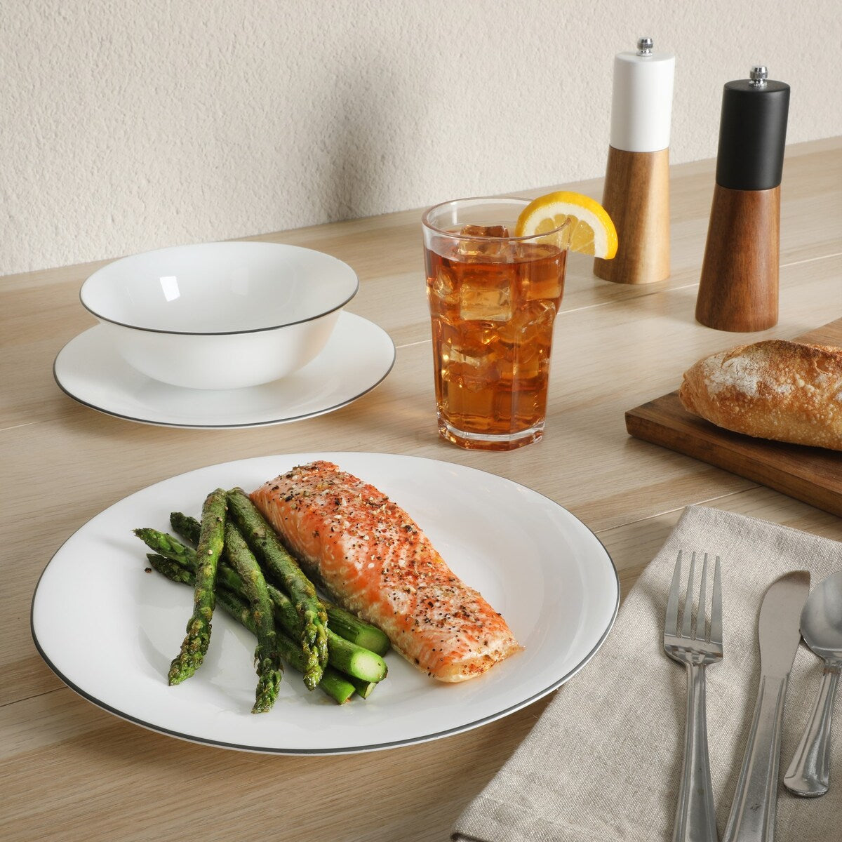 Ensemble de cuisine Gibson Home 74 pièces : ustensiles de cuisine, vaisselle, couverts, ustensiles, rangement et verrerie