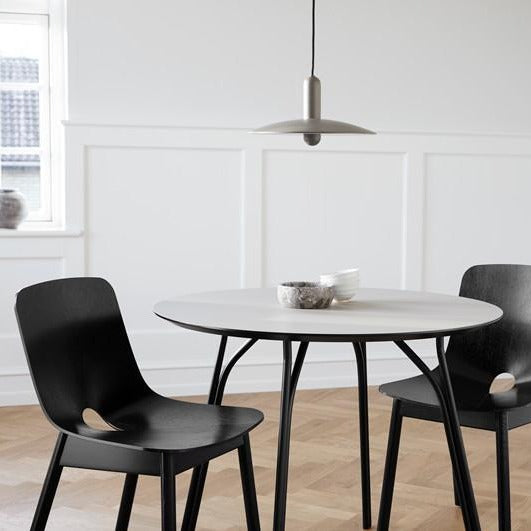 Table à manger en forme d'arbre