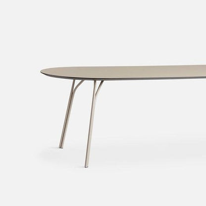 Table à manger en forme d'arbre