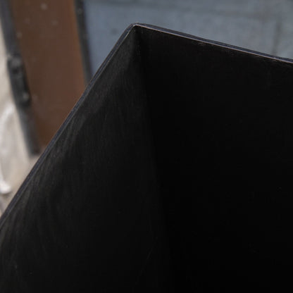 Lot de 3 grands pots de fleurs en plastique Outsunny 28 cm, pour l'intérieur et l'extérieur, pour l'entrée, la terrasse et la cour.