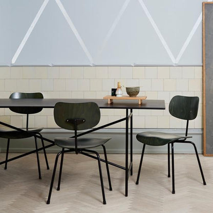 Chaise en bois Eiermann SE68