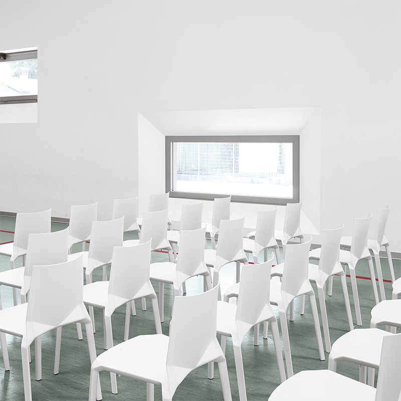 Chaise empilable Plana - Livraison rapide