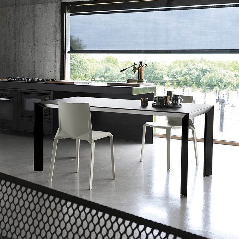 Chaise empilable Plana - Livraison rapide