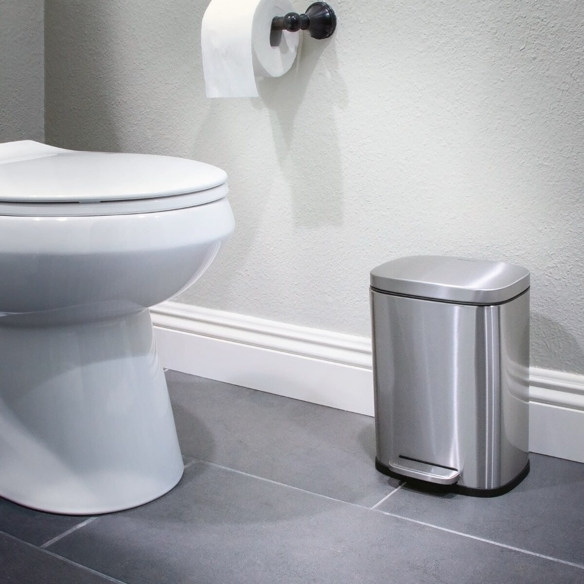 Poubelles Qualiazero 13,2 GAL plus deux poubelles rectangulaires à pédale 1,3 GAL - Combo familial