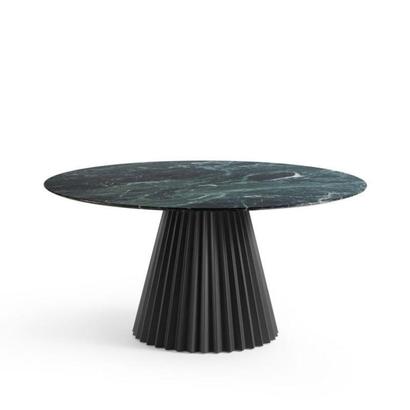 Table à manger plissée