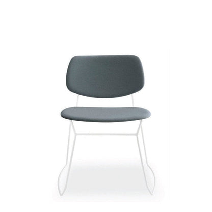 Chaise de poupée à cadre en acier 554