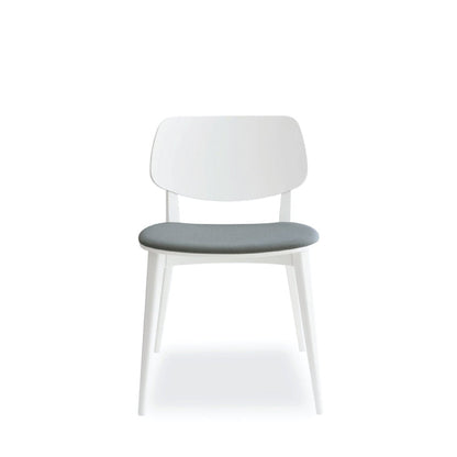 Chaise de poupée 551