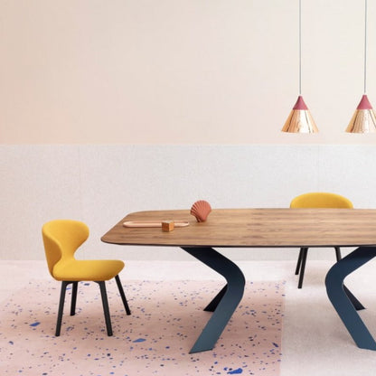 Chaise de salle à manger Mula avec base en bois