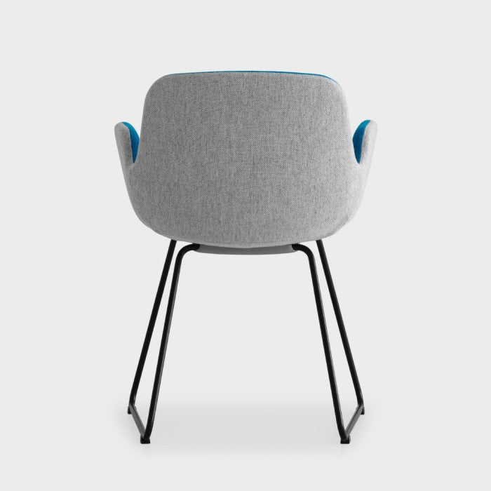 Fauteuil à piètement luge Pass 