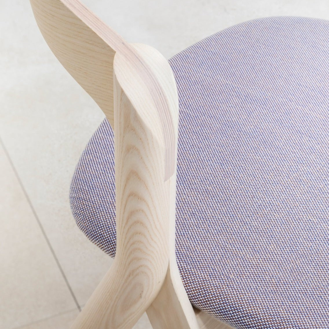 Chaise en bois Diverge