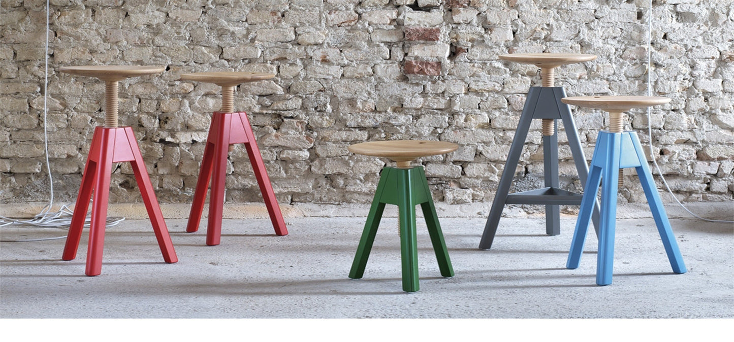 Tabouret à trois pieds Vitos