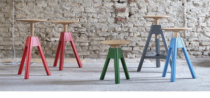 Tabouret à trois pieds Vitos