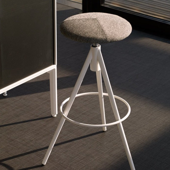 Tabouret pivotant rembourré Wil