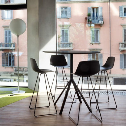 Tabouret de bar Miunn avec base en luge