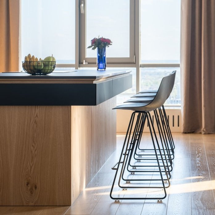 Tabouret de bar Miunn avec base en luge