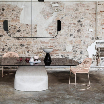 Table à manger en forme de tonneau Gran Sasso