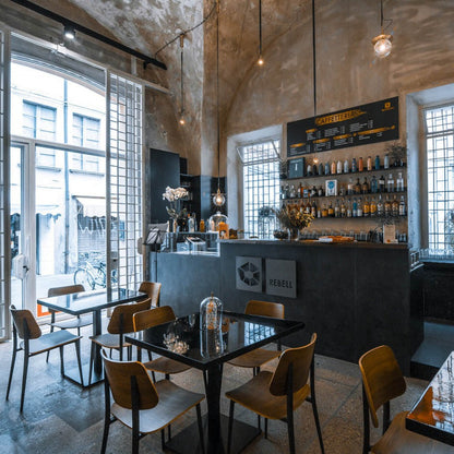 Chaise Joe en graphite/noyer flammé