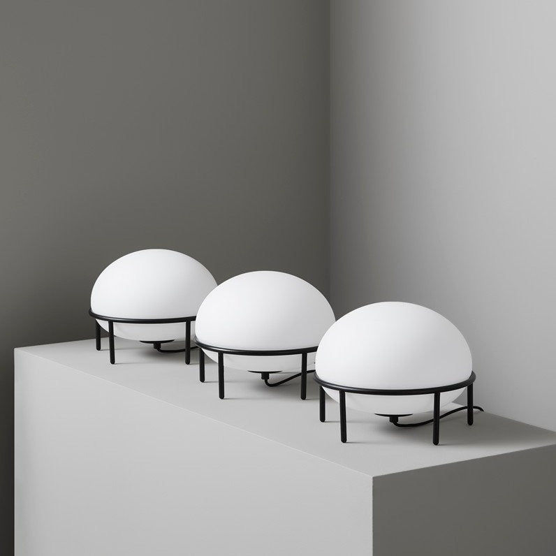 Lampe de table à pompe