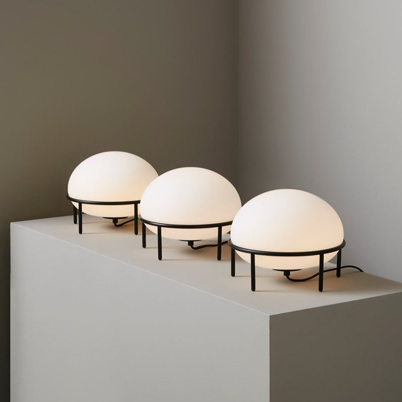 Lampe de table à pompe