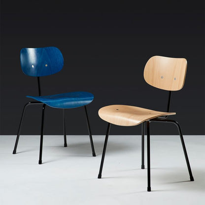 Chaise en bois Eiermann SE68