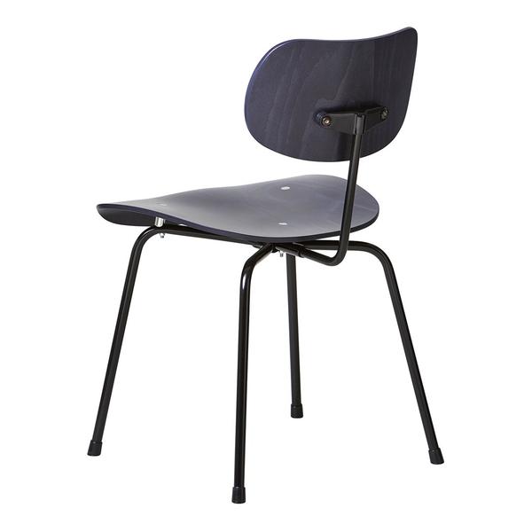 Chaise en bois Eiermann SE68