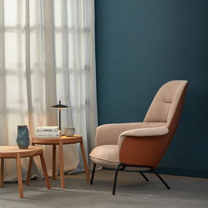 Chaise longue rembourrée Ulis avec base en métal