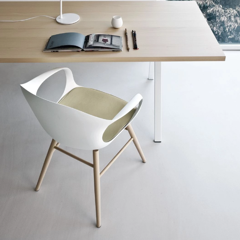 Chaise éléphant avec base en bois